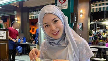 Kabar Terbaru Ayana Moon Wanita Korea yang Putuskan Mualaf & Berhijab