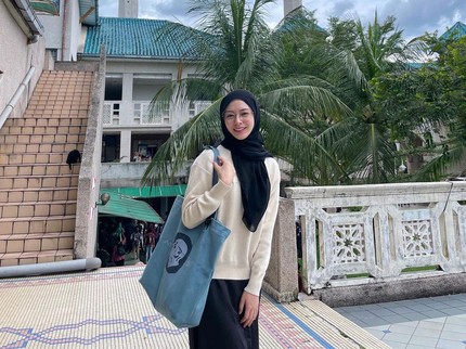 7 Potret Terbaru Selebgram Korea Mualaf Ayana Moon, Jalani Puasa & Kuliah di Malaysia