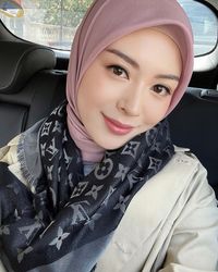 7 Potret Terbaru Selebgram Korea Mualaf Ayana Moon, Jalani Puasa ...