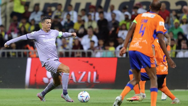 Al Nassr bermain imbang melawan Al Feiha dalam lanjutan Saudi Pro League di Stadion Al Majmaah Sports City, Senin (10/4) dini hari waktu Indonesia.