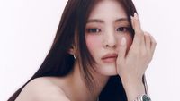 Tampil Memikat, Simak Potret Han So Hee Untuk Harper's Bazaar Korea X ...