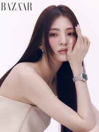 Tampil Memikat, Simak Potret Han So Hee Untuk Harper's Bazaar Korea X ...