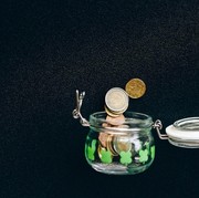 Kelola THR Lebaran Bisa Ditabung, 6 Zodiak Ini Pandai Urusan Keuangan