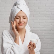 BeauPicks: 5 Rekomendasi Moisturizer Brand Lokal untuk Kulit Berminyak, Harganya Mulai Rp12 Ribuan!