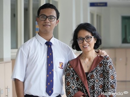 7 Gaya Parenting Ibunda Dazzle, Hasilkan Anak Cerdas hingga Lolos ke University of Oxford