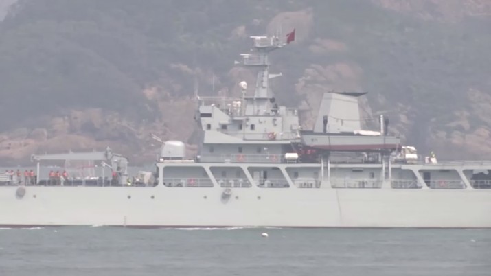 Kapal perang China latihan perang di Laut Taiwan. (Tangkapan Layar Video Reuters)