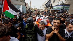 FOTO: Pemakaman Warga Palestina yang Dibunuh Pasukan Israel