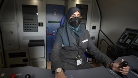 FOTO: Perempuan Jadi Masinis Kereta Cepat di Arab Saudi