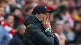 Reaksi Klopp Dengar Man Utd Dibantai: Kaget Sampai Meringis