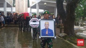 Menantu Wapres Ma'ruf Amin, Rapsel Ali Dimakamkan di TMP Makassar