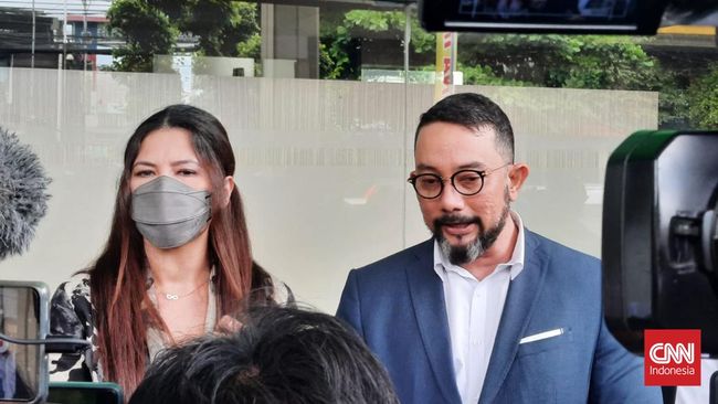 Tamara Bleszynski heran utangnya untuk membayar pengobatan mendiang ayah dihitung dengan bunga selama 21 tahun oleh Ryszard.