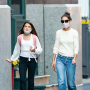 Lama Tak Tersorot Suri Cruise Kini Akan Daftar Kuliah Fashion! Ternyata Sudah 11 Tahun Tak Bertemu Tom Cruise