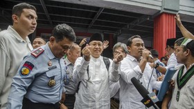 FOTO: Anas Urbaningrum Bebas, Sambo Tetap Dihukum Mati