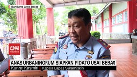VIDEO: Anas Urbaningrum Siapkan Pidato Usai Bebas