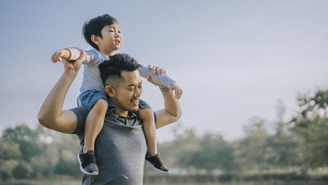KEBIASAAN AYAH DI RUMAH YANG JADI CONTOH BURUK UNTUK ANAK