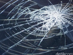 Mobil Tertabrak Kereta Api di Perlintasan Tanpa Palang Deli Serdang, 2 Tewas