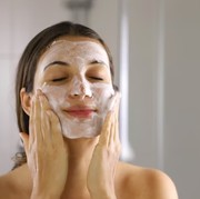 Rekomendasi Skincare yang Tinggi Antioksidan untuk Merawat Kulit di Tengah Polusi Buruk