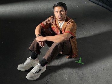 img-title Lirik Lagu Nyatanya Tak Nyata - Thariq Halilintar