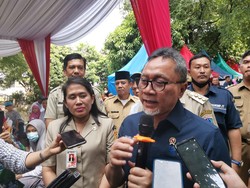 Kunjungi Pasar di Lampung, Zulhas Sebut Harga Bahan Pokok Cenderung Turun