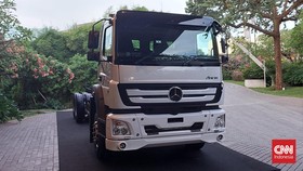 Truk Baru Mercedes-Benz Axor M-Cab Spesial Buat Logistik