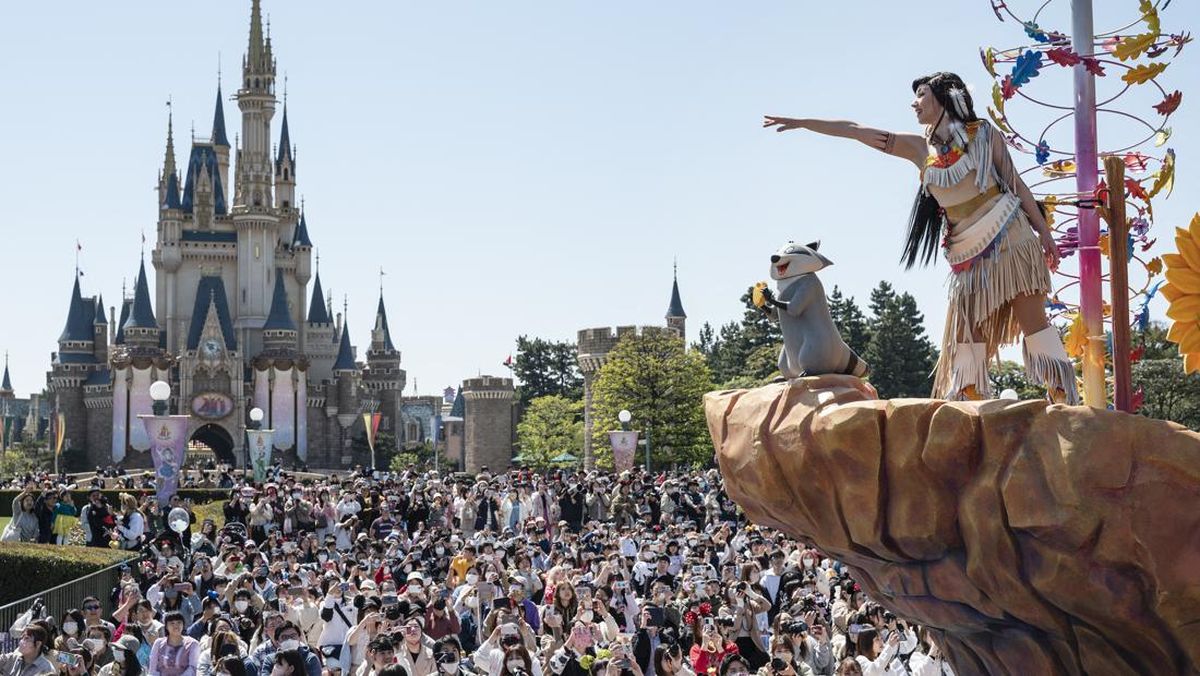 Liburan ke Jepang Main di Disneyland, Siap-siap Bayar Lebih Mahal