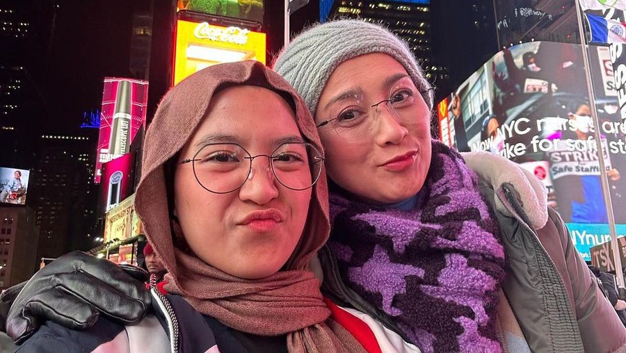 Nasywa Nathania Hamzah anak Desy Ratnasari Nasywa Nathania Hamzah anak Desy Ratnasari