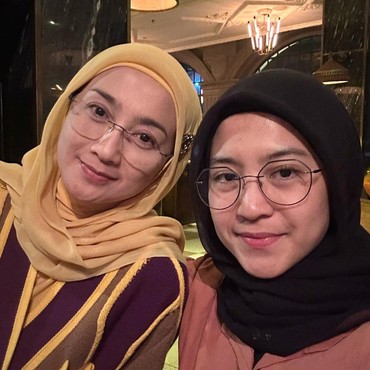 Larang Ibunda Datang ke Kampus, Anak Desy Ratnasari: Waktu SMA Pernah...