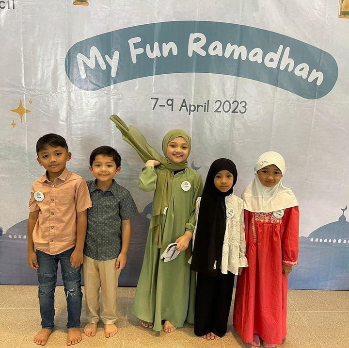 <p>Sosok Arsy yang mengikuti pesantren kilat ini menarik perhatian netizen. Terlebih ketika ia menangis di hari terakhir saat membahas tentang keluarga. (Foto: Instagram: @queenarsy)</p>