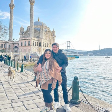 Shindy dan Rendy Samuel Putuskan Berpisah Usai 7 Tahun Menikah