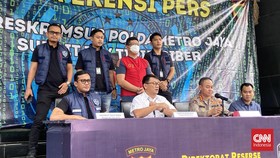 Jejak Iman Mahlil Lubis Tukar Stiker QRIS Kotak Amal di 38 Masjid