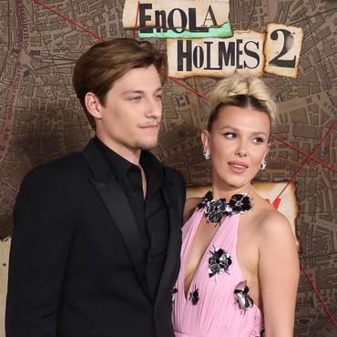Millie Bobby Brown Tunangan dengan Putra Jon Bon Jovi di Usia 19 Tahun