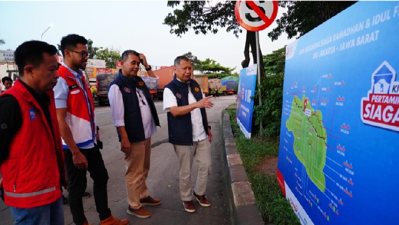 Badan Pengatur Hilir Minyak dan Gas Bumi (BPH Migas) melakukan pemantauan Stasiun Pengisian Bahan Bakar Umum (SPBU) di wilayah Bekasi, Jawa Barat.