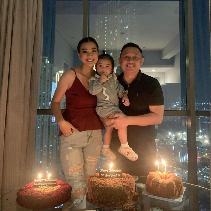 <p>Saat ini Kylie hampir berusia 3 tahun, Bunda. Sejak menikah dan menjadi Bunda, Kezia kerap membagikan aktivitas kesehariannya bersama keluarga. (Foto: Instagram @keziawarouw)</p>