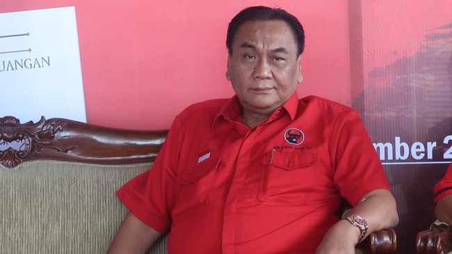 Ketua DPD PDIP Jawa Tengah Bambang 'Pacul' Wuryanto menyatakan keputusan berada di tangan Ketua Umum Megawati Soekarnoputri terkait Pilgub Jateng 2024.