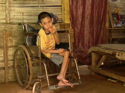 Di Rumah Reyot Berkursi Roda, Dicki Sandarkan Hidup pada Ayah Petani Jagung