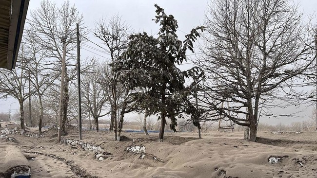 FOTO: Gunung Shiveluch Meletus di Rusia, Disusul Gempa Bumi