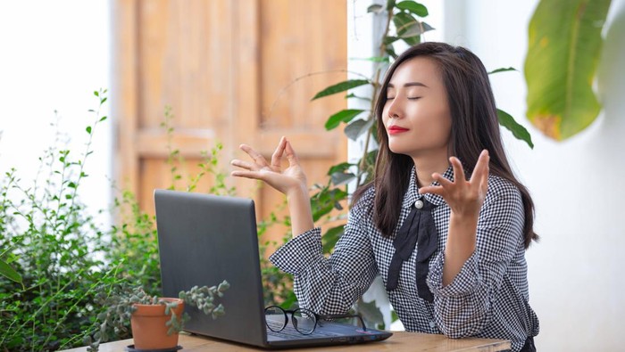 Ilustrasi Menjadi Sabar Langkah Menumbuhkan Growth Mindset di Dunia Kerja