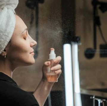 img-title BeauPicks: 4 Rekomendasi Face Mist yang Ampuh Memberikan Kelembapan Ekstra pada Wajah Saat Puasa, Bikin Kulit Segar!