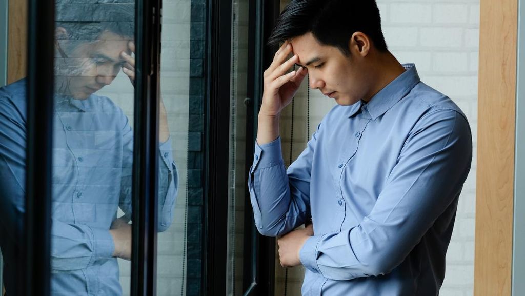 Ini 4 Tanda Pria Merasa Lelah Secara Emosional, Kamu Perlu Tahu