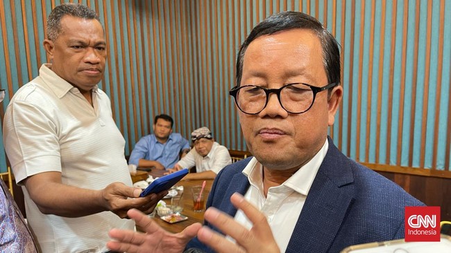 Tim Delapan pendukung bakal capres Anies Baswedan di Pilpres 2024 akan kembali bertemu hari ini. Mereka menyatakan tetap solid.