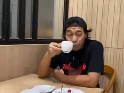 Komeng Ganti Nama Demi Pileg 2024