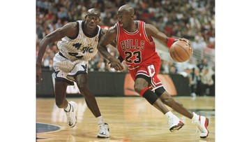 Update Eksklusif Olahraga CNN : Jersey Michael Jordan Bukukan Rekor Jadi yang Termahal, Capai Rp250 M