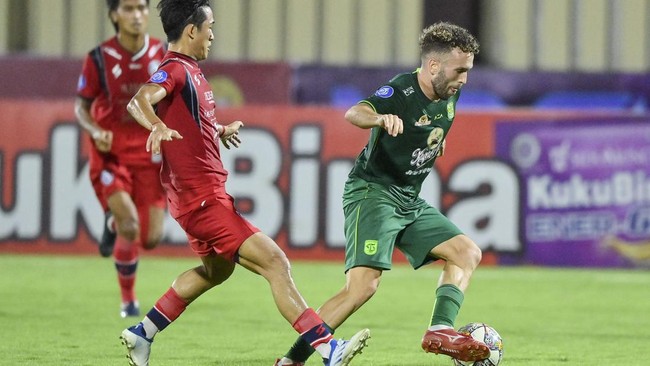 Persik Rekrut Ze Valente dan Irfan Bachdim Persik Kediri bergerak cepat untuk memperkuat tim mengarungi sisa musim Liga 1 2023/2024 dengan mendatangkan Ze Valente dan Irfan Bachdim.