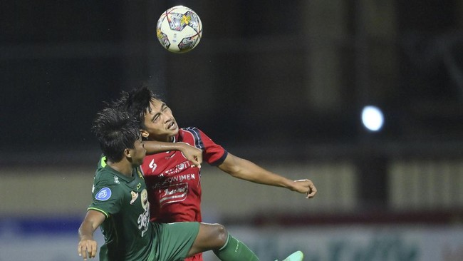 Pelatih Arema FC Joko Susilo mengatakan beberapa pemain Singo Edan bermain melawan Persebaya dalam kondisi masih trauma Tragedi Kanjuruhan.