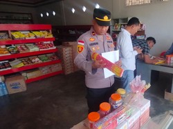 Polisi Sita Ratusan Petasan-Kembang Api dari Pedagang di Karimun
