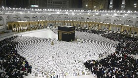 Saudi Umumkan Aturan Baru Umrah, Bisa Pakai Semua Jenis Visa