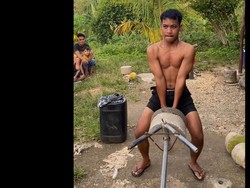 Remaja Bali Kaget Postingan Gym Sederhana Di-Repost Arnold Schwarzenegger
