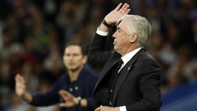 Viral Ancelotti Timang Bola, Banjir Pujian dari Netizen