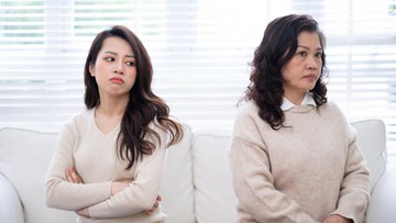 HAL YANG PERLU DILAKUKAN JIKA GAYA PARENTING DIKRITIK