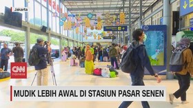 VIDEO: Mudik Lebih Awal di Stasiun Pasar Senen